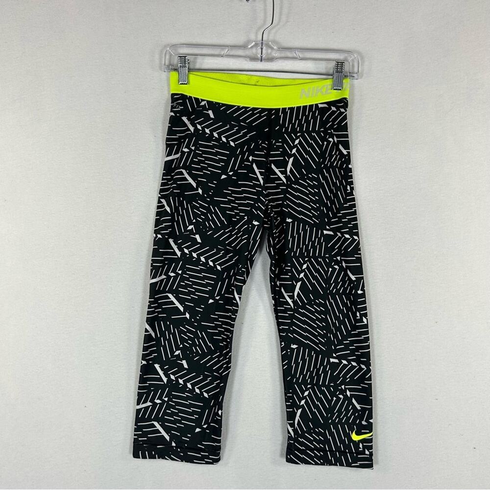 Nike Pro Bash Classic Capri Women’s M Medium Black Volt 689023-100 Compression